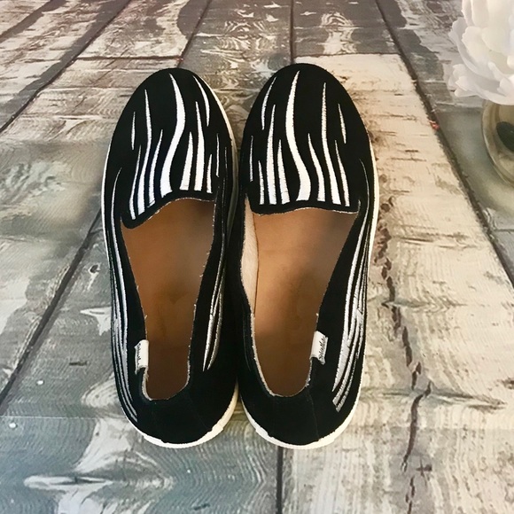 Sylvia Noster Zebra Slip on Sneakers - Picture 4 of 7